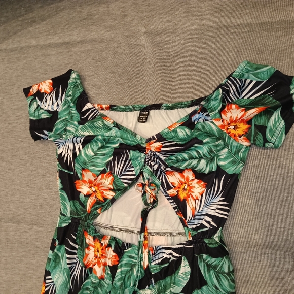 Fun Vacation dress - Picture 6 of 6